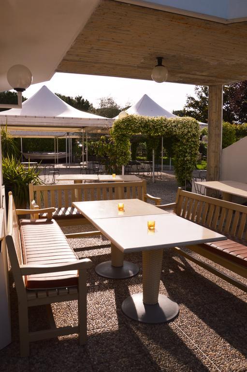 Beach Hotel Eurovil Predore Eksteriør billede