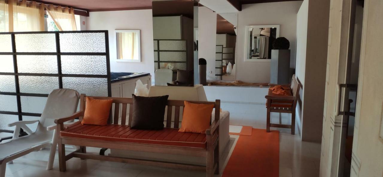 Beach Hotel Eurovil Predore Eksteriør billede